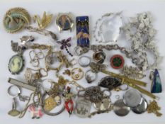 A quantity of jewellery including Siam Sterling silver niello brooch in the form of a fan having