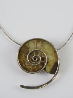 Timed Online Only Auction of Jewellery and Masonic interest.