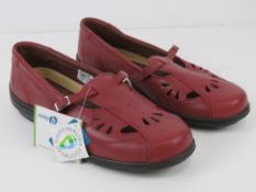 A pair of 'as new' red leather shoes by Easy B, size 7 4E fitting.