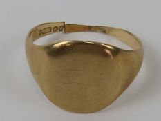 A 9ct gold signet ring, a/f, hallmarked 375, 3.8g.