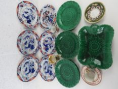 A set of five Spode New Stone Oriental influence plate together with a quantity of green Wedgwood