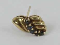 A single 9ct gold stud earring, 1.4g.