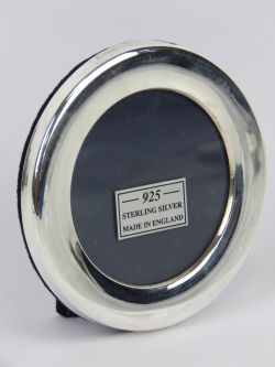 Jewellery, Antiques & Militaria.