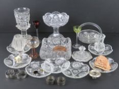 A quantity of assorted glassware inc two coloured glass liqueurs.