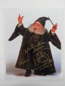 Warwick Davis autograph; a hand signed F