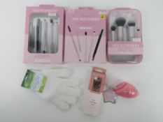 Real Techniques; Three five piece gift s