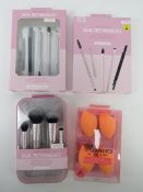 Real Techniques; Three five-piece gift s