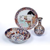 Imari porcelain bottle vase and cover Japanese, 19th Century, 22.5cm high, an oval Imari platter,