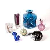 Group of studio and art glass to include: Isle of Wight studio glass pink crizzle scent bottle