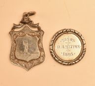 Victorian hallmarked silver golfing fob with engraved golfer design to front cartouche, engraved