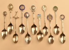 20x assorted hallmarked silver golf spoons – with assorted designs and hallmarks incl Ashton on