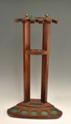 Wooden veneer dark stained golf club and golf ball display stand – for 5x golf clubs, small shelf