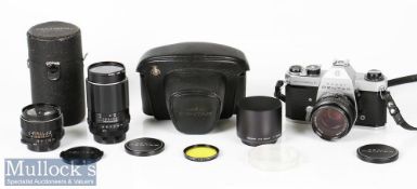 Asahi Pentax Spotmatic F slr camera 35mm with Takumar 1:1.8/55 lens with cover, comes with leather