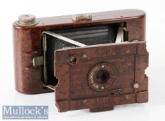 Kodak No2 Hawkette folding camera a brown bakelite example for images on 120 film, shutter appears
