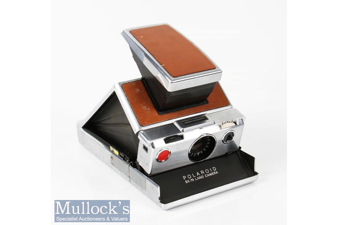 Polaroid SX-70 land camera with original leather grip inserts appears with some signs of wear, signs - Image 2 of 3