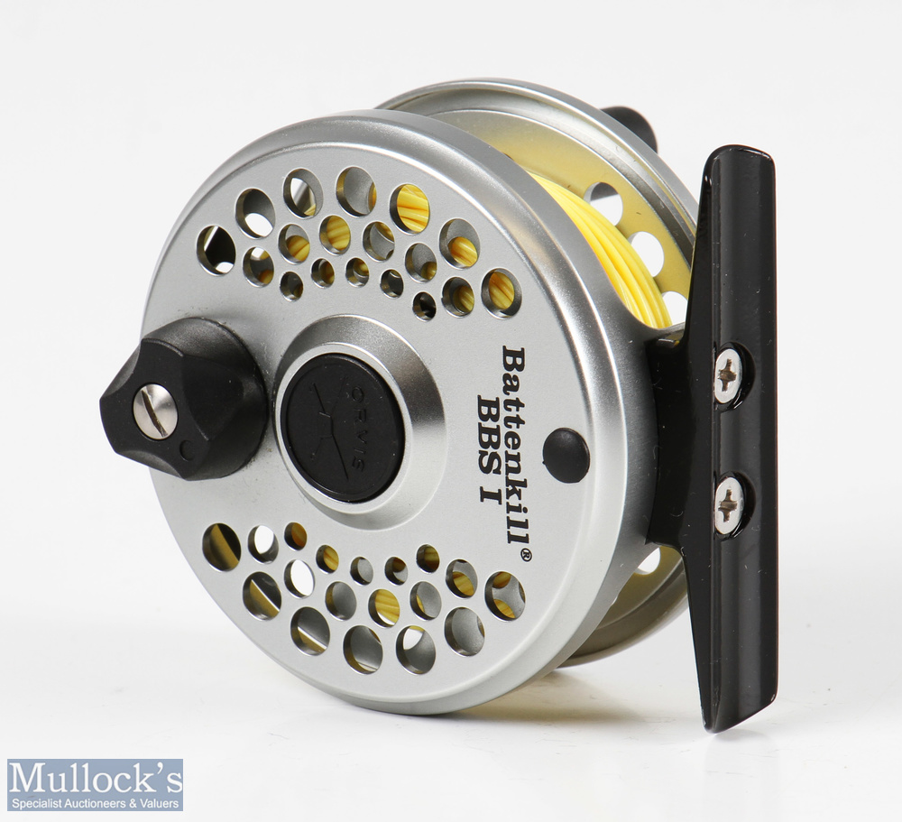 Orvis Battenkill BBS I titanium finish 2 ½” fly reel with black smooth foot and handle, quick - Image 3 of 3