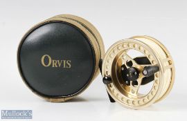 Fine Orvis Battenkill Large Arbour III 3 ¾” fly reel in Champagne finish appears in unused condition