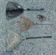 3x Landing Nets one by Wilco, all with alloy metal net frames, 2 with extending handles (3)