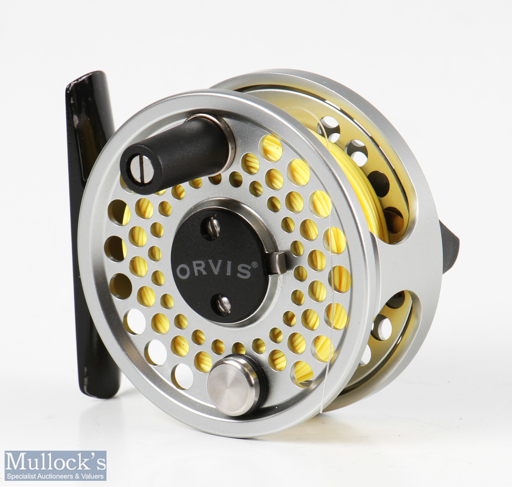 Orvis Battenkill BBS I titanium finish 2 ½” fly reel with black smooth foot and handle, quick - Image 2 of 3