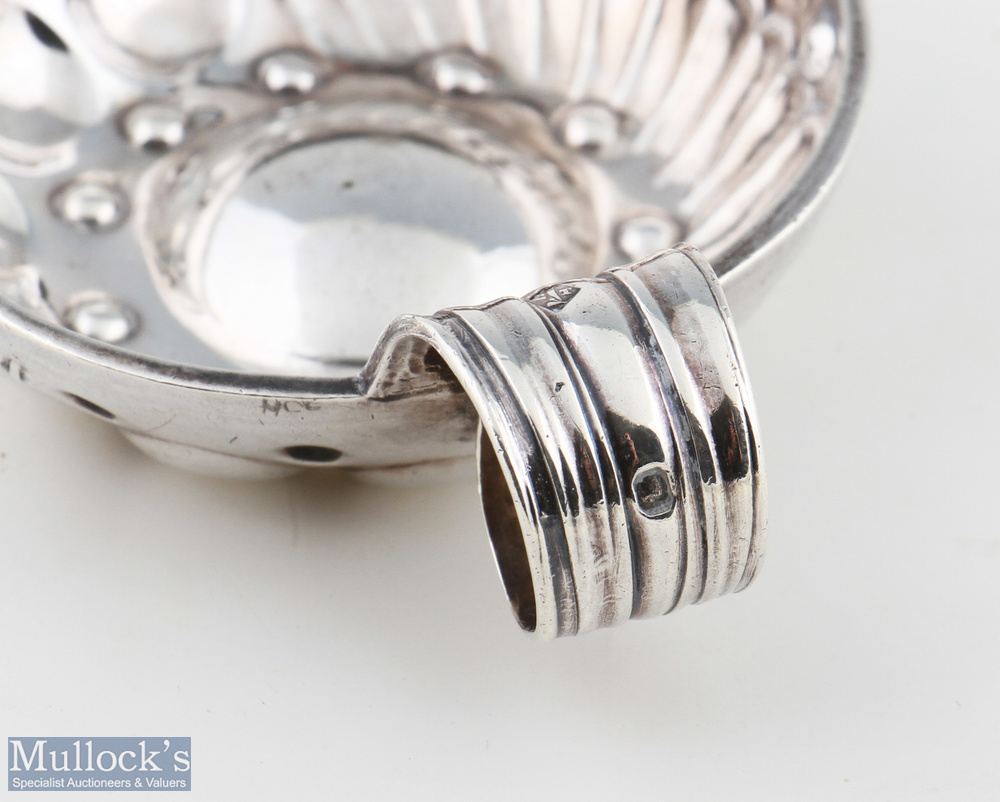 19th century French Silver Wine Tasting Tastevin Cup by Cesar Tonnelier with concave circle design - Image 2 of 2