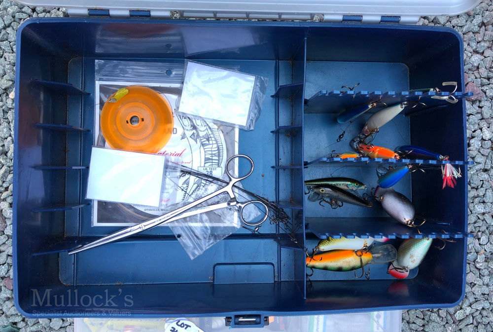 Plano Stow and Go tackle box containing #30 Rapala lures including Magnum jointed Original ABU Hi-Lo - Image 2 of 3