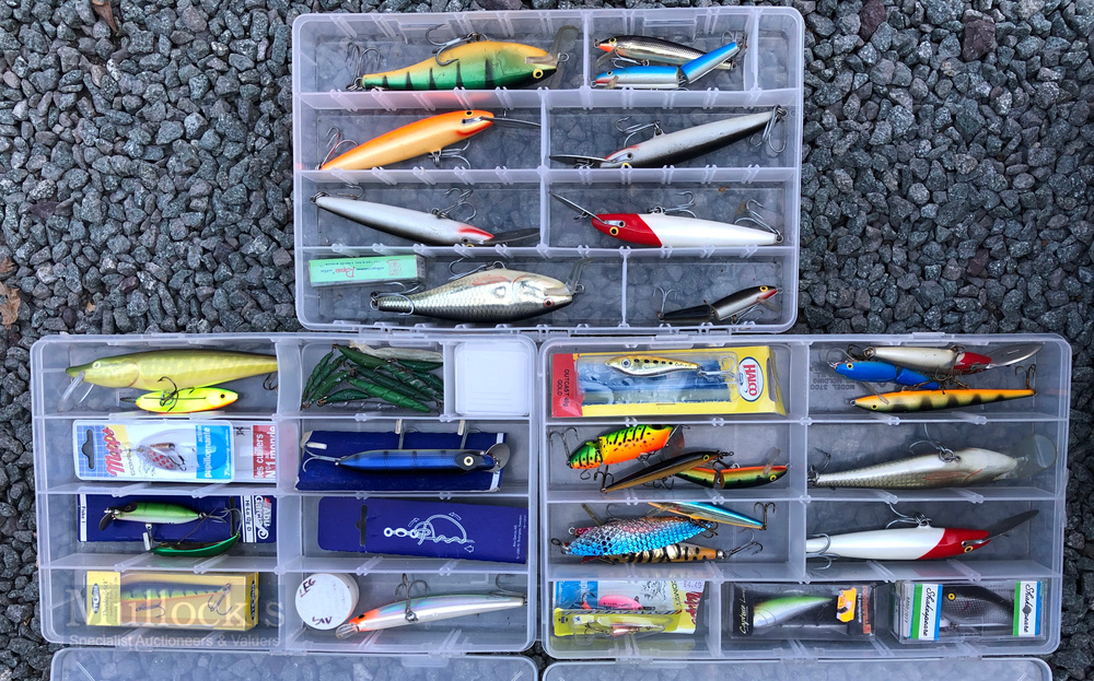 Plano Stow and Go tackle box containing #30 Rapala lures including Magnum jointed Original ABU Hi-Lo - Image 3 of 3