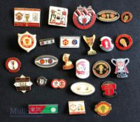 Collection of 25x Manchester United football club badges, a mixture of enamel and other metal badges