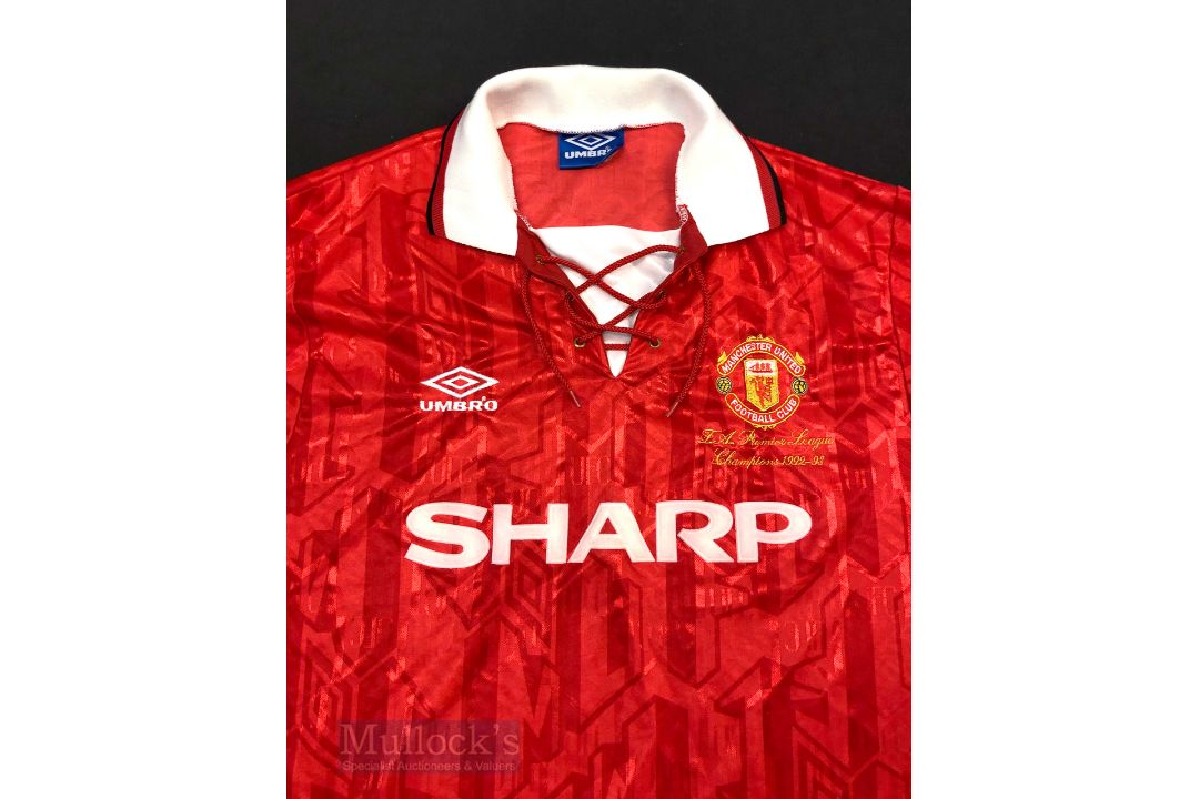 1992/94 Manchester United Home football shirt size large, in red, Umbro, short sleeve, with league - Image 2 of 2