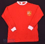 Manchester United 1963 FA Cup Final Retro Replica football shirt in red, long sleeve, size L/XL