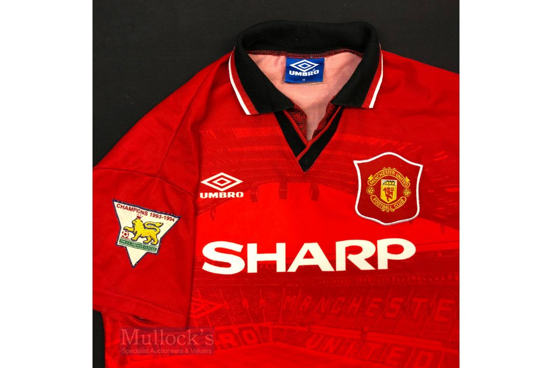 1994/96 Manchester United Home football shirt size medium, in red, Umbro, short sleeve, with 1993-94 - Image 2 of 3