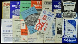 Collection of mixed football programmes to include 1951 Football League v Football League of Ireland