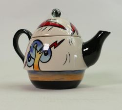 Three Day Online Auction of Rare 20th Century Pottery, Antiques, Jewellery & Collectibles.