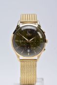 A GENTS 'HENRY' CHRONOGRAPH WRISTWATCH, quartz movement, round green dial signed 'Henry, London'
