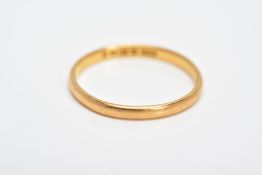 A 22CT GOLD BAND, plain polished design, ring size M ½, hallmarked 22ct Birmingham, approximate
