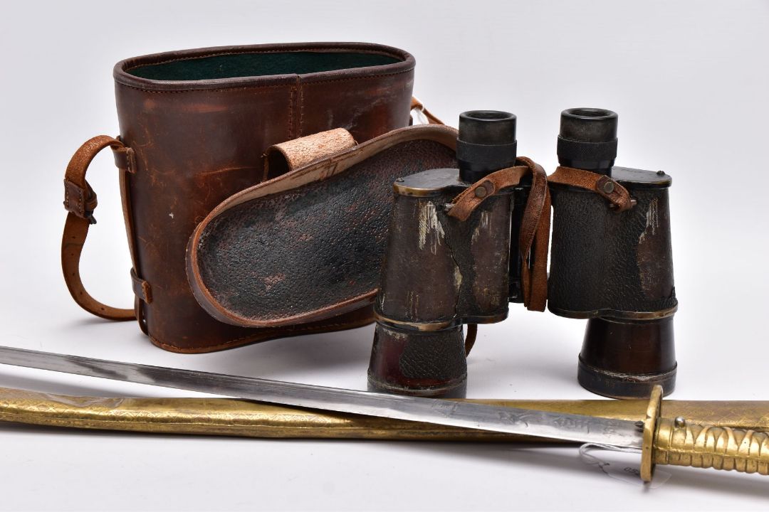 A BROWN LEATHER CASE BOXED PAIR OF BELIEVED IMPERIAL JAPANESE ARMY WWII ERA BINOCULARS, the left - Image 4 of 16