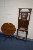 AN EARLY 20TH CENTURY OAK HALL STAND with a single bevelled edge mirror, width 61cm x depth 52cm x