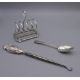 An Asprey silver toast rack , a silver handled button hook and a silver teaspoon. - Image 1 of 15