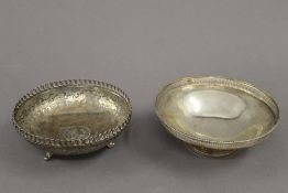 Two silver footed dishes. The largest 13.5 cm diameter. 7.6 troy ounces.