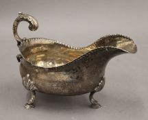 A silver sauce boat. 19 cm wide. 9.3 troy ounces.