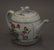 An 18th century Chinese porcelain teapot. 16.5 cm long.