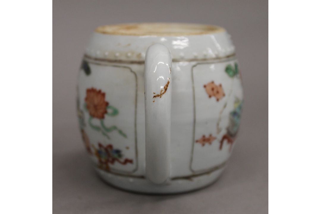 An 18th century Chinese porcelain teapot. 16.5 cm long. - Image 17 of 19