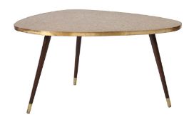 Nierentisch Deutsch, 1950er Jahre, nierenförmige Platte auf drei verschraubten, schrägstehenden,