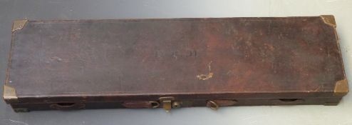 Army & Navy leather bound gun case with fitted interior, brass lock and original 'Army & Navy Co-