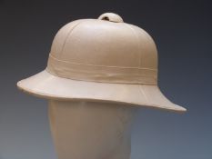 British Forces Wolsley / Pith helmet tropical issue, size label 6 3/4 to inner band