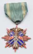 Japan Order of the Golden Kite medal, Fourth Class, in lacquered box with lapel pin