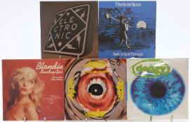 Approximately 200 singles mostly 1980s and 1990s including Bad Manners, Madness, Blondie, The Icicle