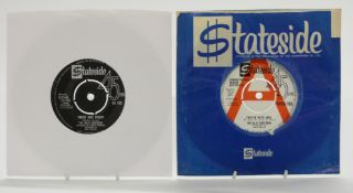 The Isley Brothers - Twistin' With Linda (4555132) demo, appears EX, plus Twist and Shout (SS 112)