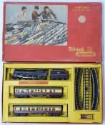 Tri-ang 00 gauge model railway passenger train set, RS1, in original box.
