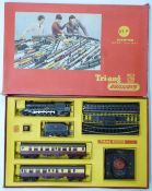 Tri-ang 00 gauge model railway passenger train set, R3A, in original box.
