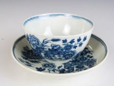 Worcester first period tea bowl and saucer, maximum diameter 11cm